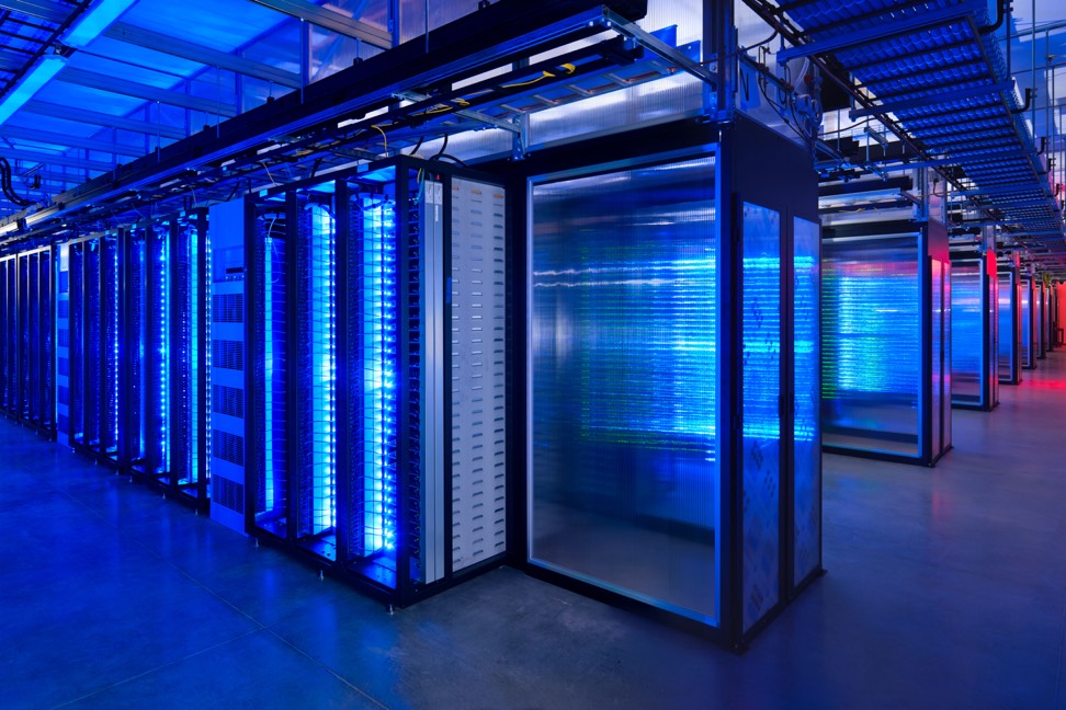 SERVEUR ET CHAMBRE DE TELECOMMUNICATION